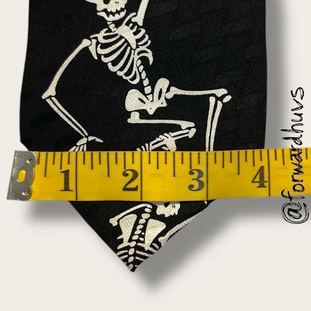 Vintage 1996 Looney Tunes Mania Skeleton Necktie – 100% Silk